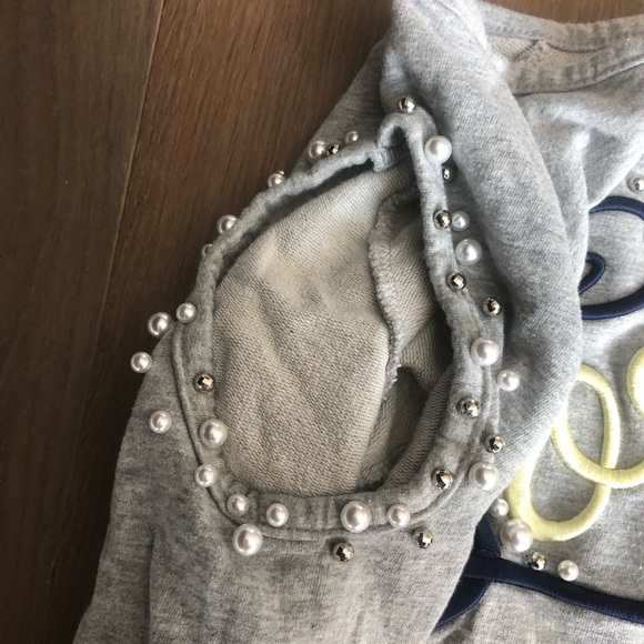 Korean gray sweatshirt open shoulder crewneck pearls pink love you size small - Picture 5 of 6